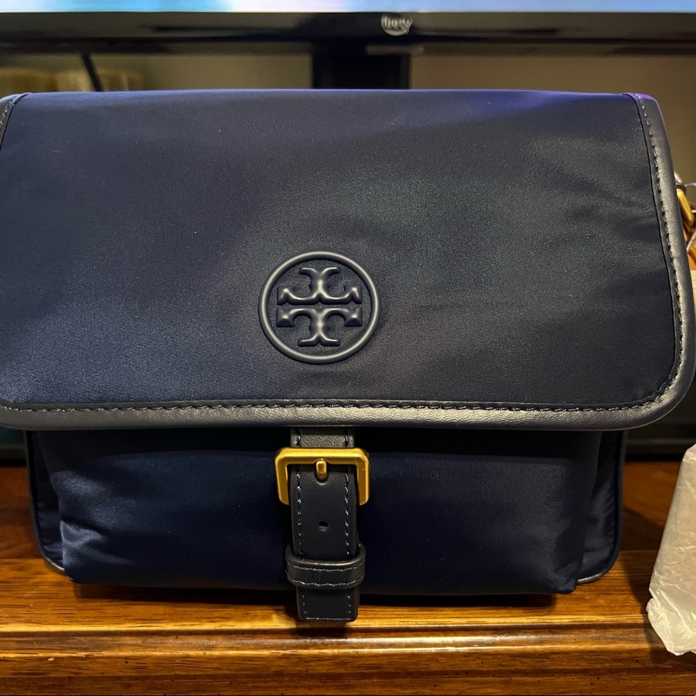 COPY - Tory Burch body bag royal navy brand new with tags